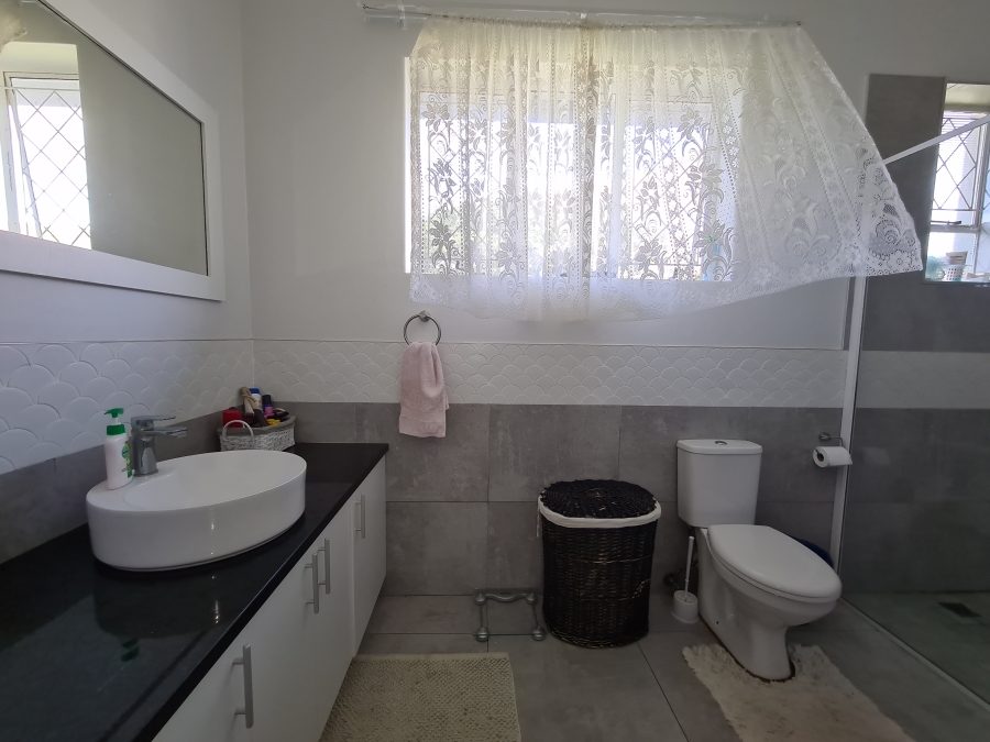 To Let 4 Bedroom Property for Rent in Port Alfred Eastern Cape